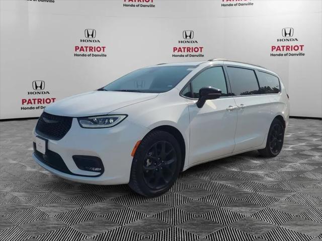 2025 Chrysler Pacifica Limited for sale in Danville, IL