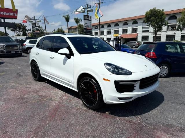 2016 Porsche Cayenne GTS