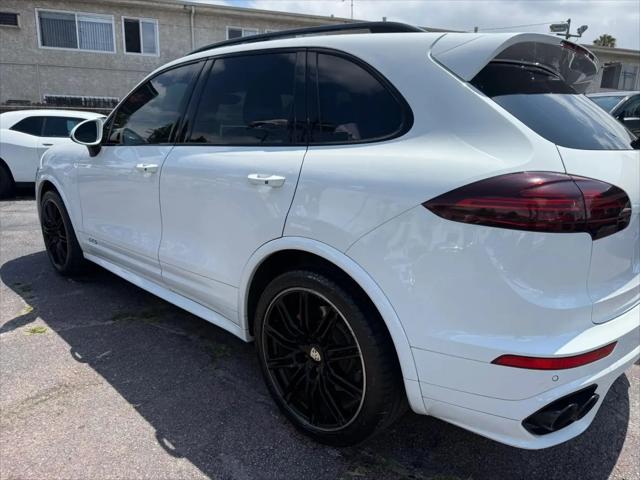 2016 Porsche Cayenne GTS