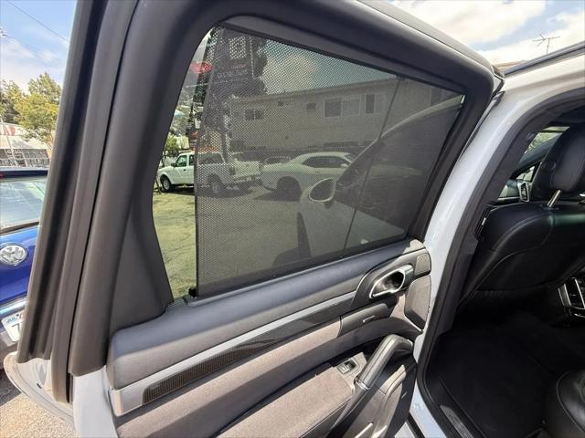 2016 Porsche Cayenne GTS