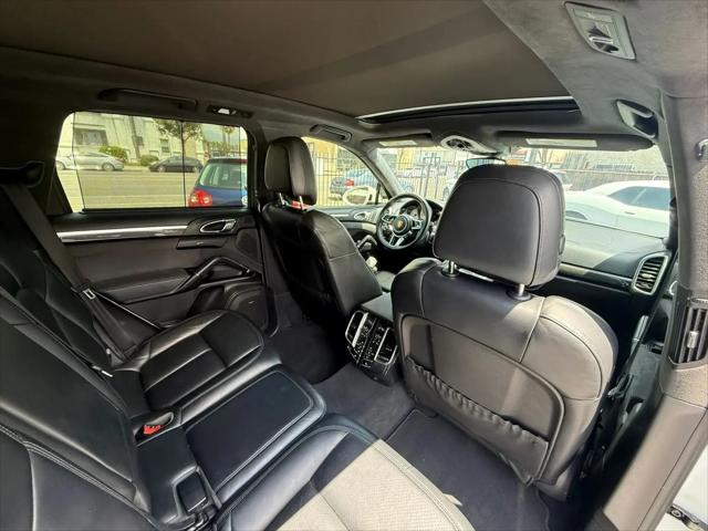 2016 Porsche Cayenne GTS