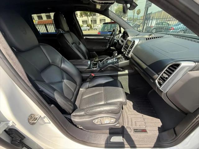 2016 Porsche Cayenne GTS