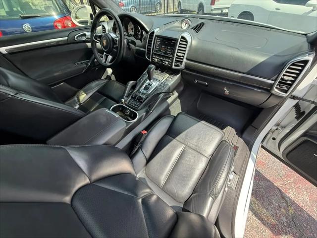 2016 Porsche Cayenne GTS