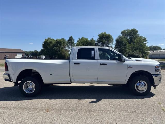 2026 Ram 3500 Tradesman Crew Cab 4x4 8 Box