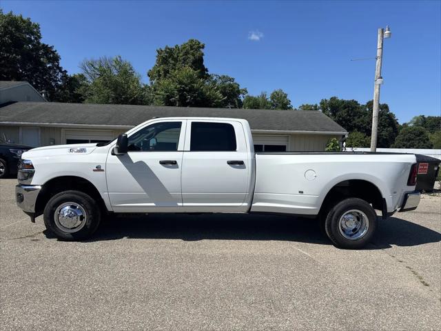 2026 Ram 3500 Tradesman Crew Cab 4x4 8 Box