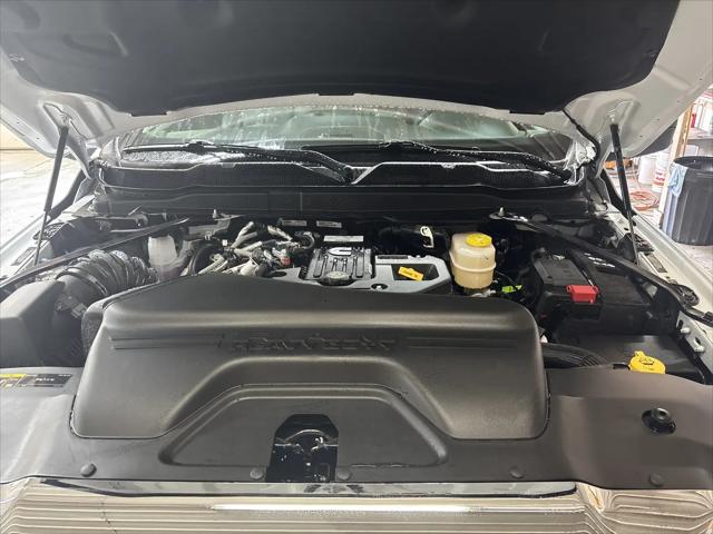 2026 Ram 3500 Tradesman Crew Cab 4x4 8 Box