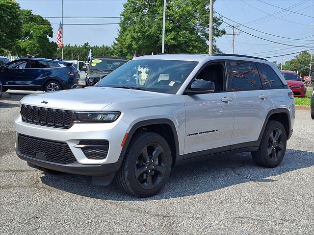 2023 Jeep Grand Cherokee Altitude 4x4 2023 Jeep Grand Cherokee Altitude 4x4