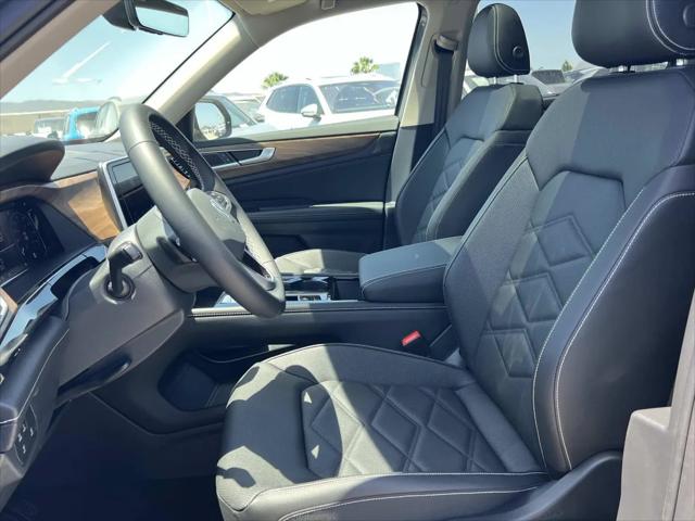 2026 Volkswagen Atlas SE with Technology