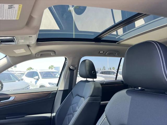 2026 Volkswagen Atlas SE with Technology