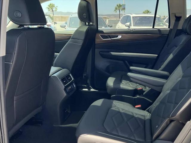 2026 Volkswagen Atlas SE with Technology