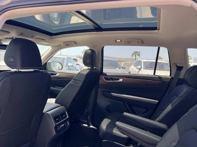 2026 Volkswagen Atlas SE with Technology