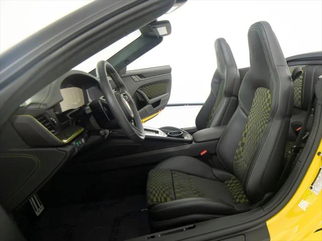 2026 Porsche 911 Carrera 4 GTS Cabriolet