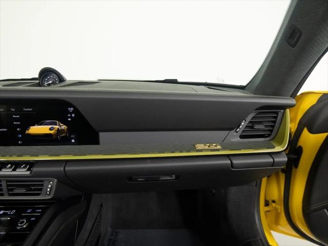 2026 Porsche 911 Carrera 4 GTS Cabriolet