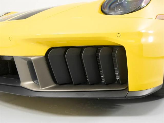 2026 Porsche 911 Carrera 4 GTS Cabriolet