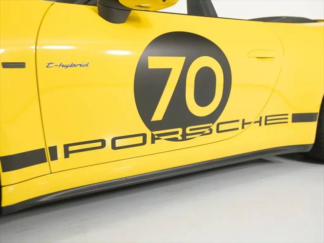 2026 Porsche 911 Carrera 4 GTS Cabriolet