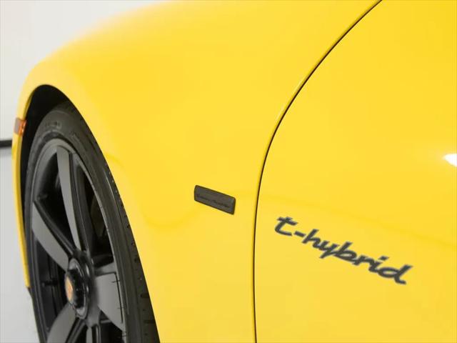 2026 Porsche 911 Carrera 4 GTS Cabriolet