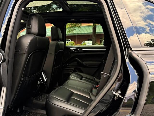 2016 Porsche Cayenne Cayenne