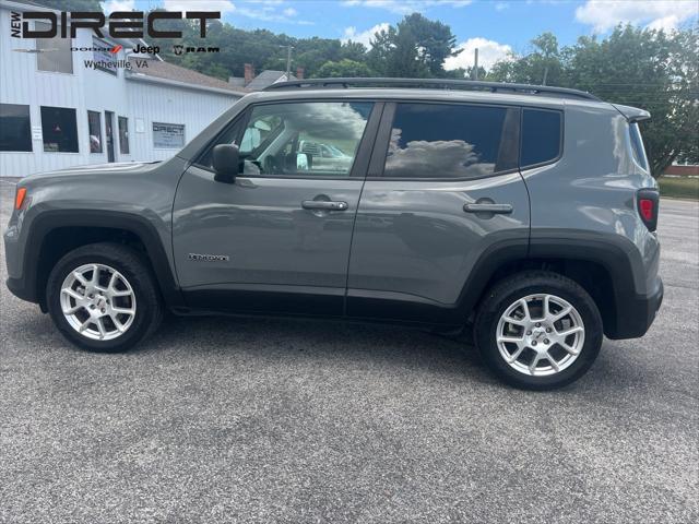 2022 Jeep Renegade Latitude 4x4 2022 Jeep Renegade Latitude 4x4