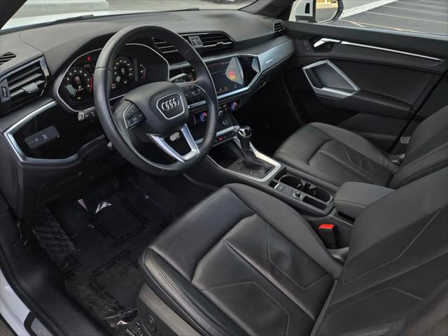 2025 Audi Q3 Premium 45 TFSI S line quattro Tiptronic