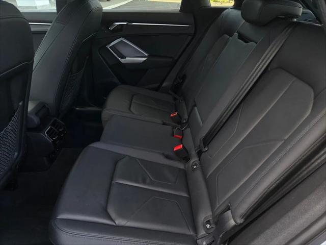 2025 Audi Q3 Premium 45 TFSI S line quattro Tiptronic