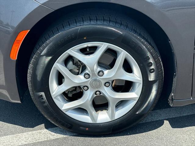 2017 Chrysler Pacifica Touring-L Plus