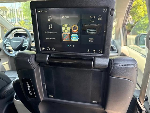 2017 Chrysler Pacifica Touring-L Plus