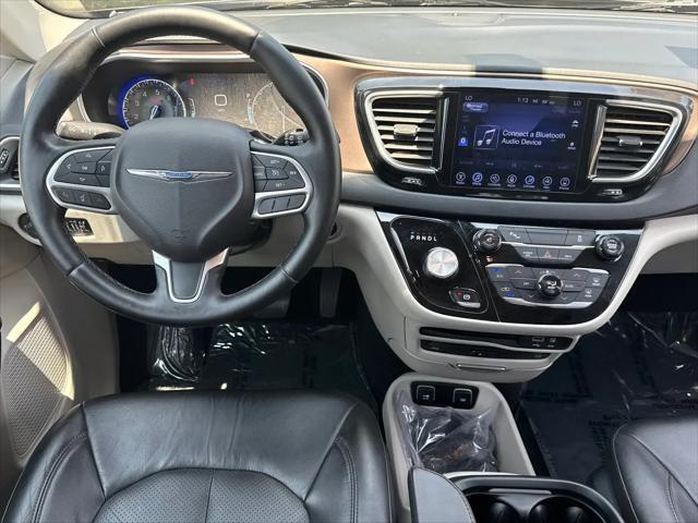 2017 Chrysler Pacifica Touring-L Plus