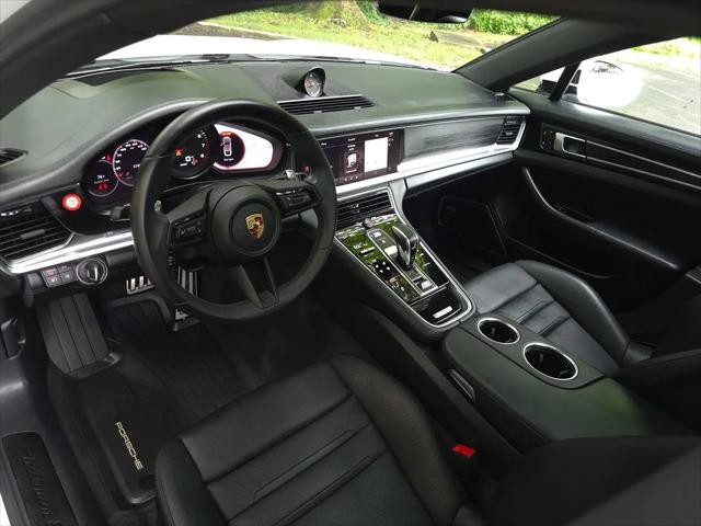 2023 Porsche Panamera 4 Platinum Edition