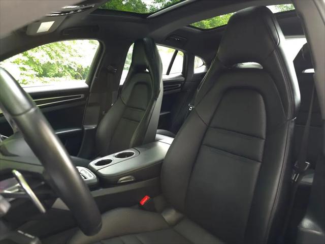 2023 Porsche Panamera 4 Platinum Edition