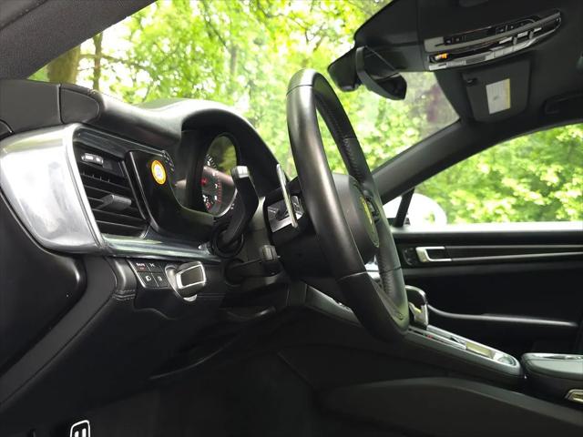 2023 Porsche Panamera 4 Platinum Edition