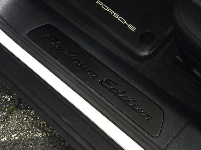 2023 Porsche Panamera 4 Platinum Edition