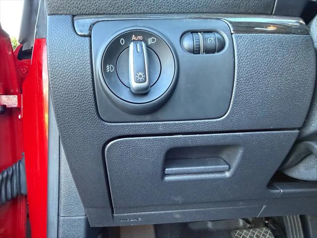 2013 Volkswagen Eos Lux