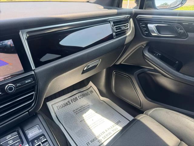 2020 Porsche Macan Macan