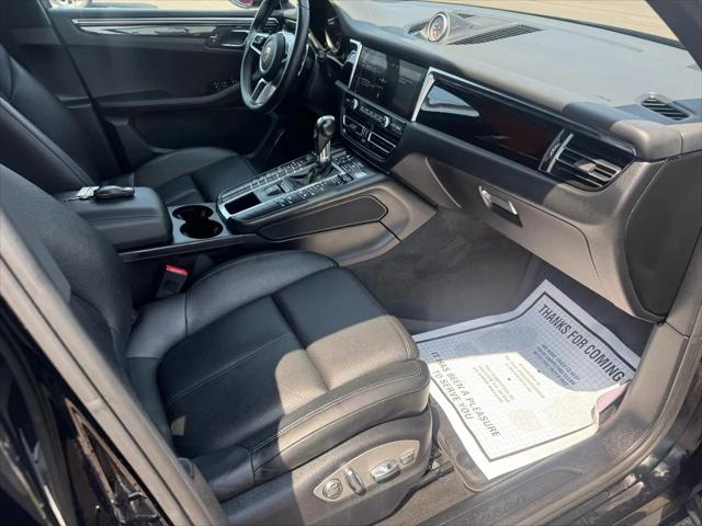 2020 Porsche Macan Macan