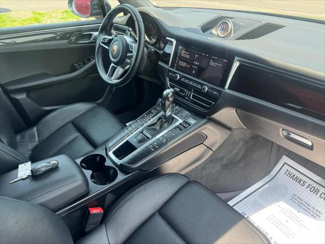 2020 Porsche Macan Macan