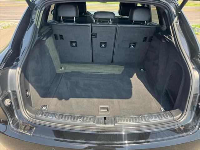 2020 Porsche Macan Macan