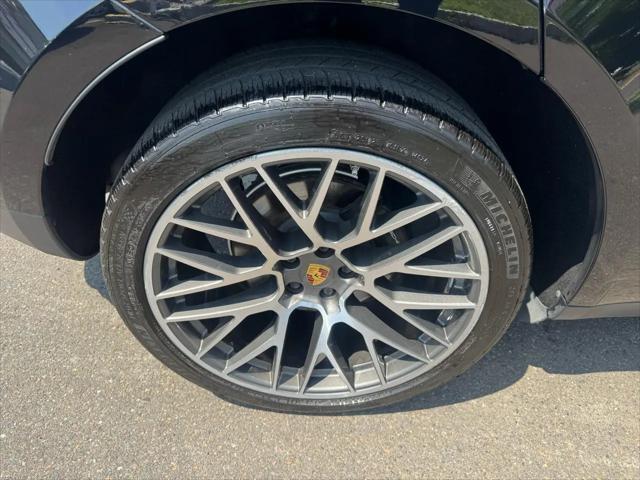 2020 Porsche Macan Macan