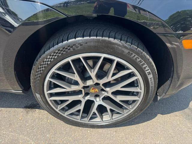 2020 Porsche Macan Macan