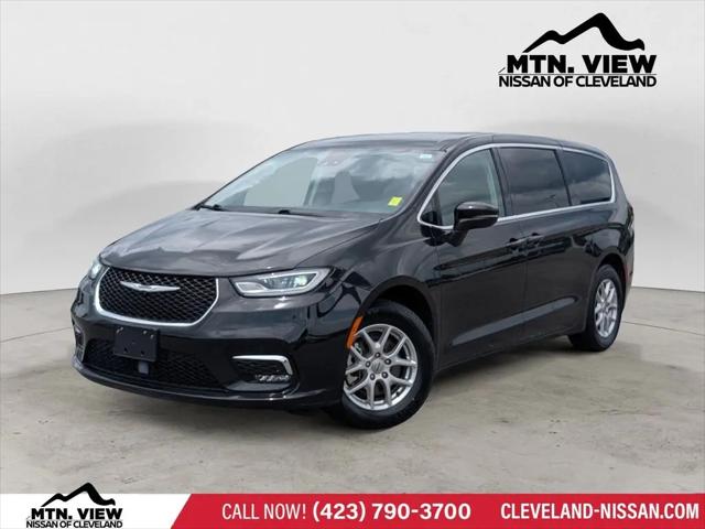 2023 Chrysler Pacifica Touring L for sale in McDonald, TN