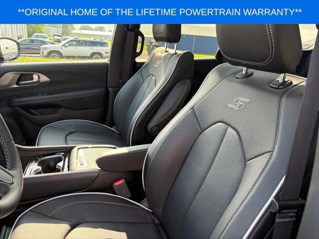 2027 Chrysler Pacifica Limited