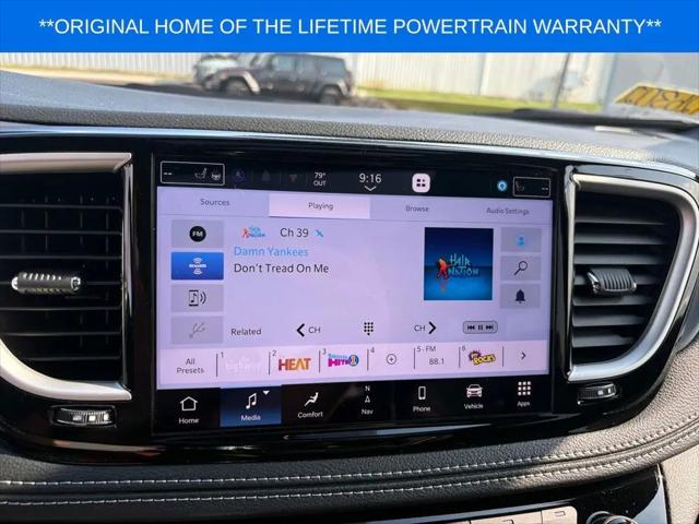 2027 Chrysler Pacifica Limited