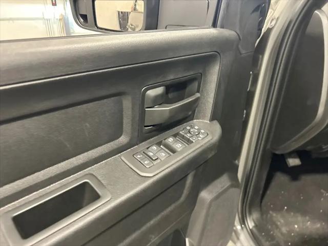 2026 Ram 2500 Black Express Crew Cab 4x4 64 Box