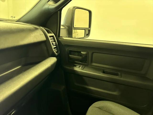 2026 Ram 2500 Black Express Crew Cab 4x4 64 Box