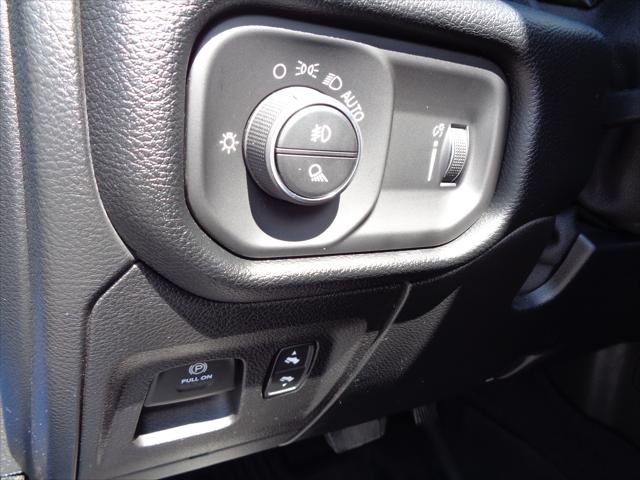 2021 Ram 1500 Big Horn Crew Cab 4x4 5'7" Box