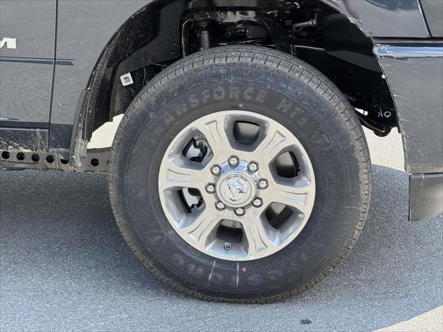 2026 Ram 2500 Big Horn Crew Cab 4x4 64 Box