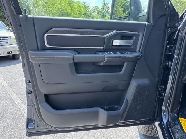 2026 Ram 2500 Big Horn Crew Cab 4x4 64 Box