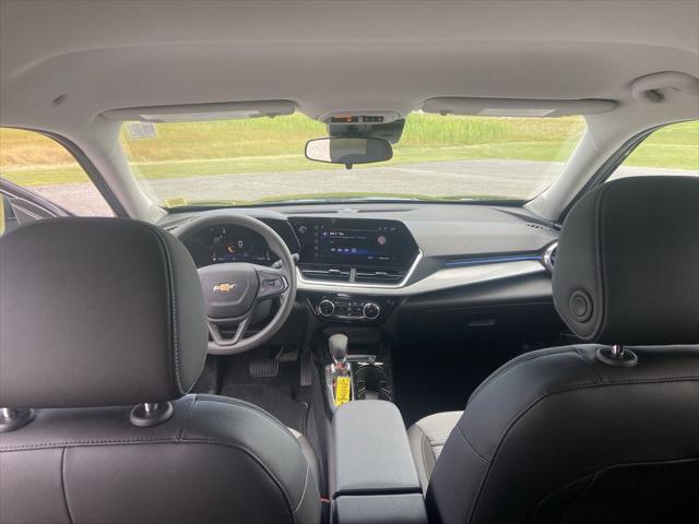 2024 Chevrolet Trax FWD LT