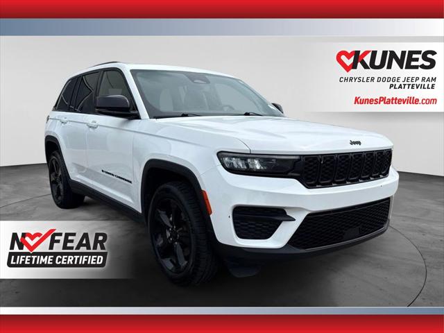 2023 Jeep Grand Cherokee Altitude 4x4 for sale in Platteville, WI