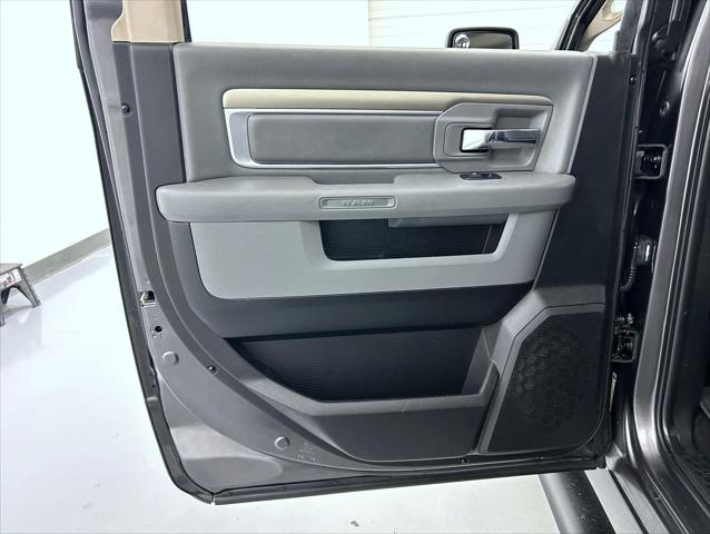 2018 Ram 1500 Big Horn Crew Cab 4x4 5'7" Box