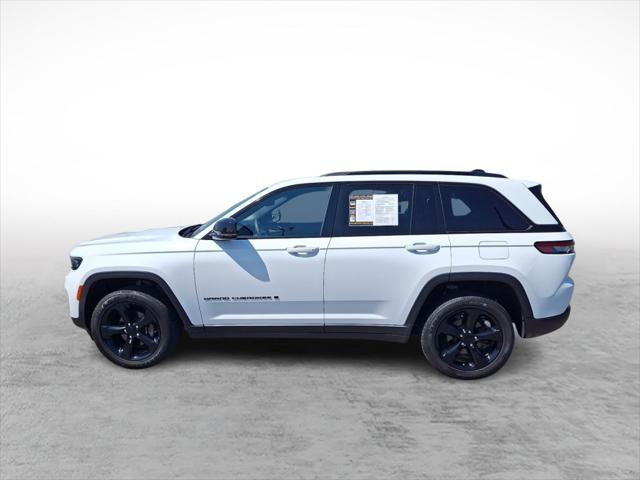 2023 Jeep Grand Cherokee Altitude 4x4 2023 Jeep Grand Cherokee Altitude 4x4